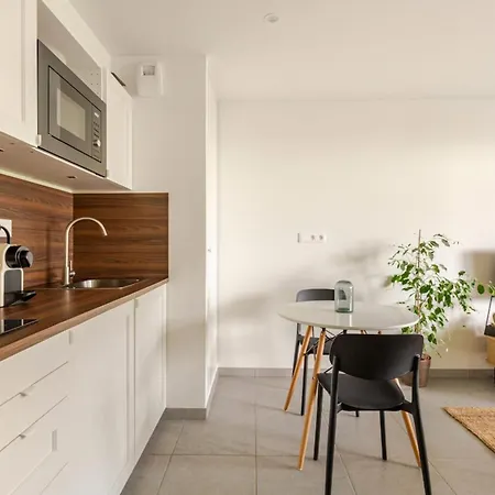 Apartamento Cozy With Private Garden 500m From The Center *