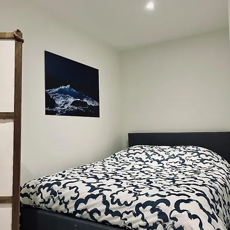 Apartamento Cozy With Private Garden 500m From The Center